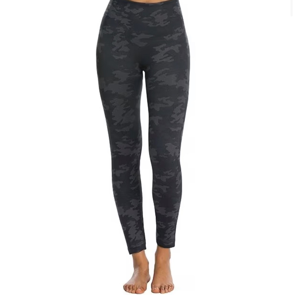 Spanx seamless leggings with tummy control